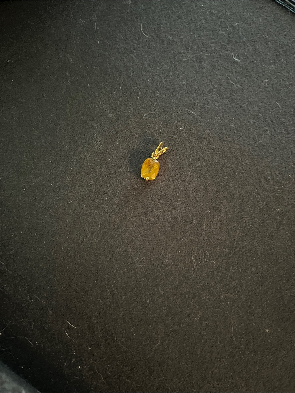 Beautiful Gold Amber Teardrop Pendant - Picture 1 of 4